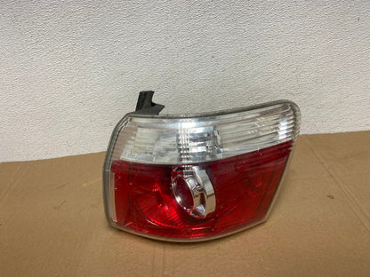 2007 to 2012 GMC Acadia Halogen Tail Light Right Passenger RH Side AC3745 LK0