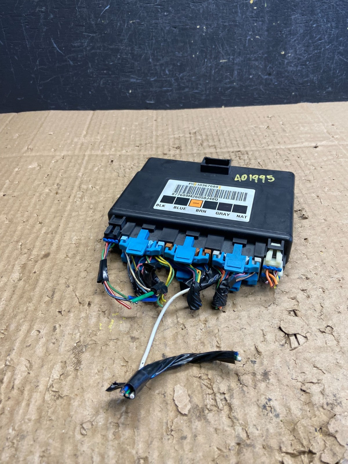 2003-2006 Silverado Suburban Tahoe Body Control BCM Module AD1995 DG4