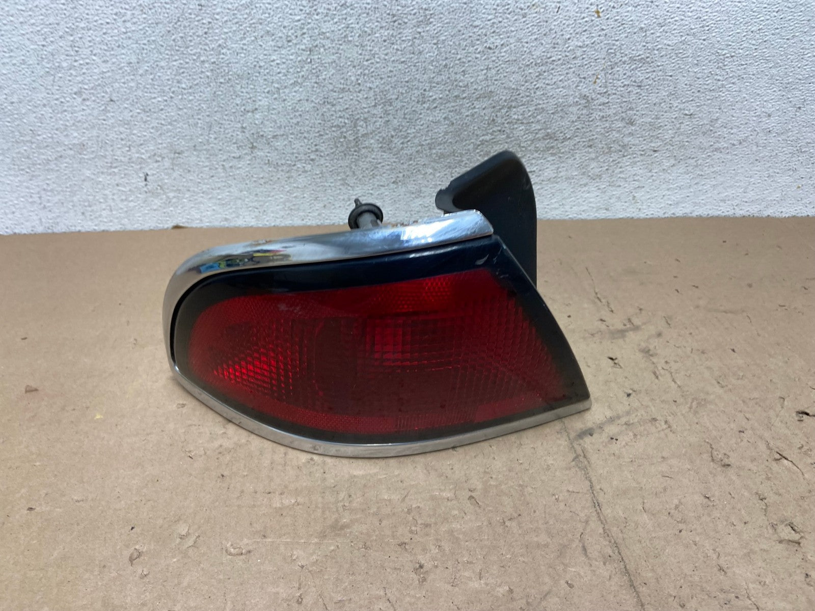 1997 - 1999 Buick Lesabre Left Driver Lh Side Tail Light AG5583 LK0