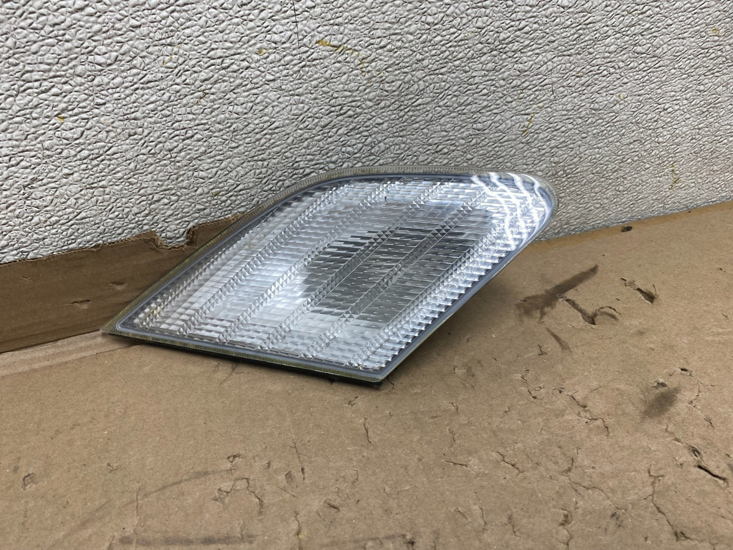 2000 2001 2002 Toyota Avalon Left Driver Lh Side Inner Tail Light U2274 DW0