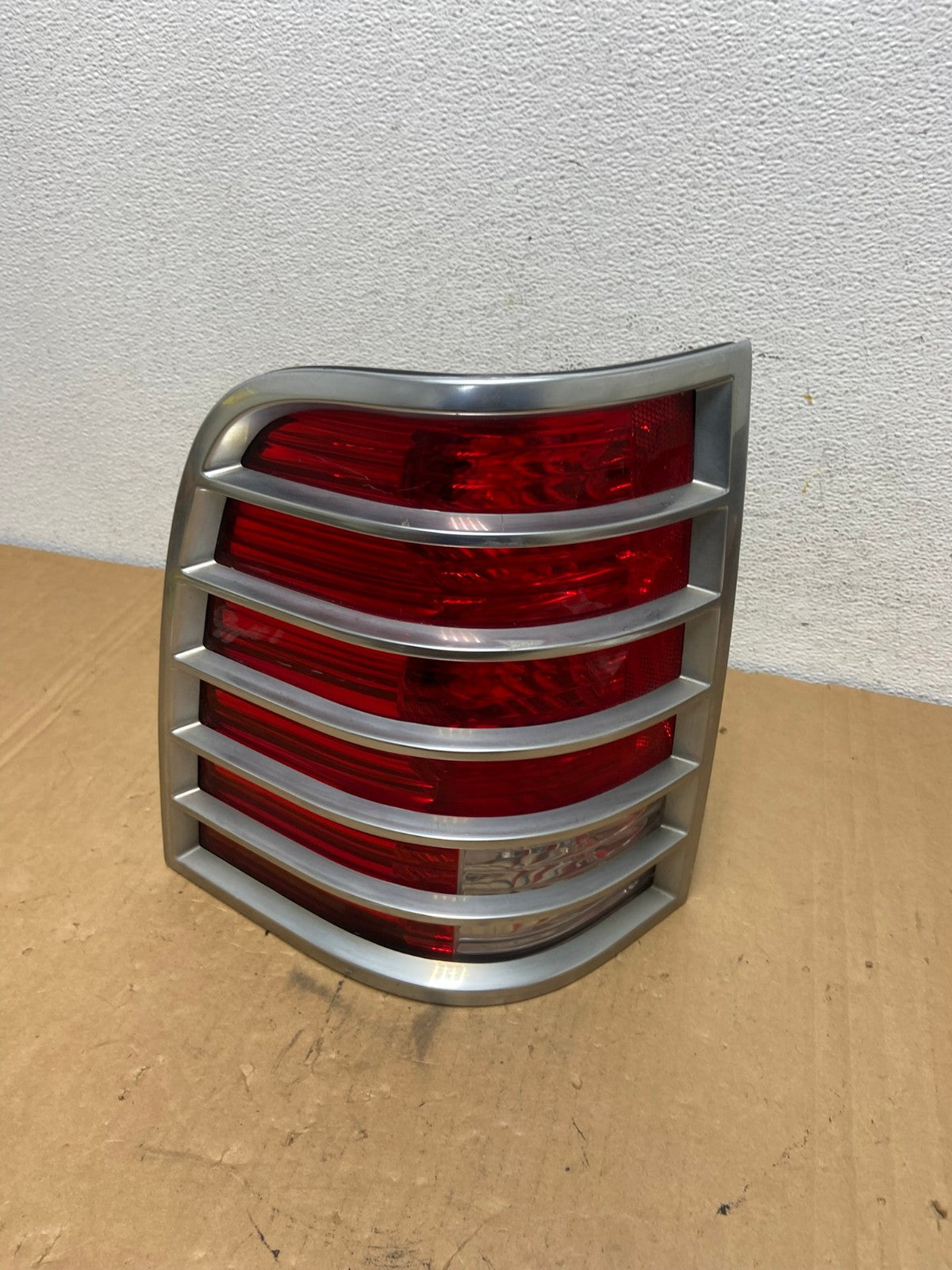 2002 to 2005 Mercury Mountaineer Left Driver Lh Side Tail Light AD2794 LK0
