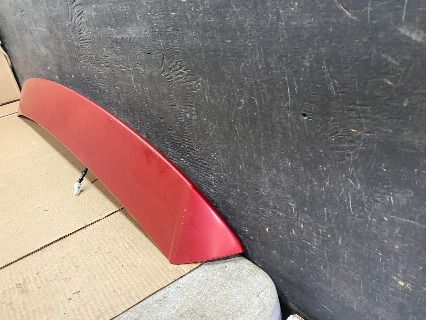 2005 to 2010 Mitsubishi Outlander Rear Spoiler LED Brake Light Q3008 DG1