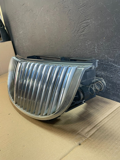 1998 to 2002 Lincoln Town Car Front Upper Grille Grill Chrome W/Emblem ae3545 DG1