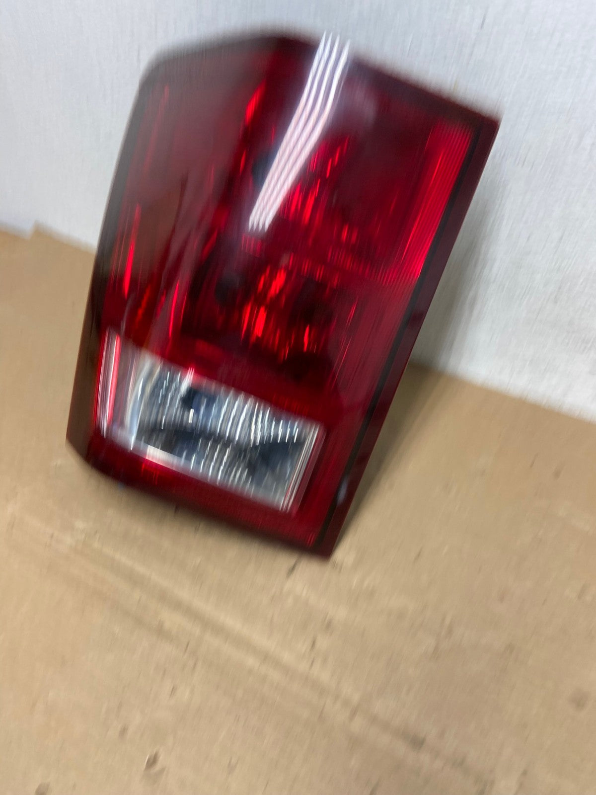 2005 to 2006 Jeep Grand Cherokee Left Driver Side Lh Tail Light AD3969 LK1