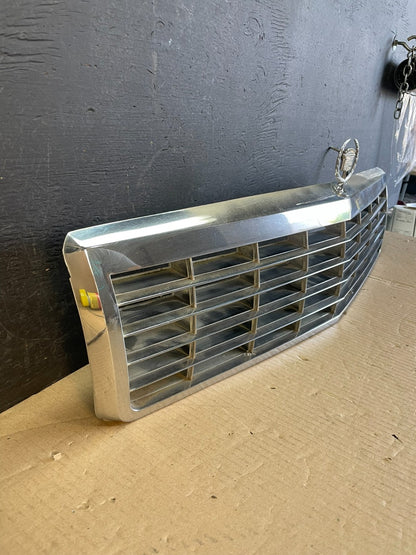 1992 to 1994 Cadillac Eldorado Front Grill Grille AE37162