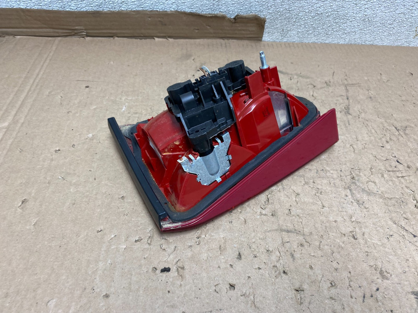 2009 2010 2011 2012 Audi A4 Sedan Right Passenger Inner Tail Light U9609 DW6