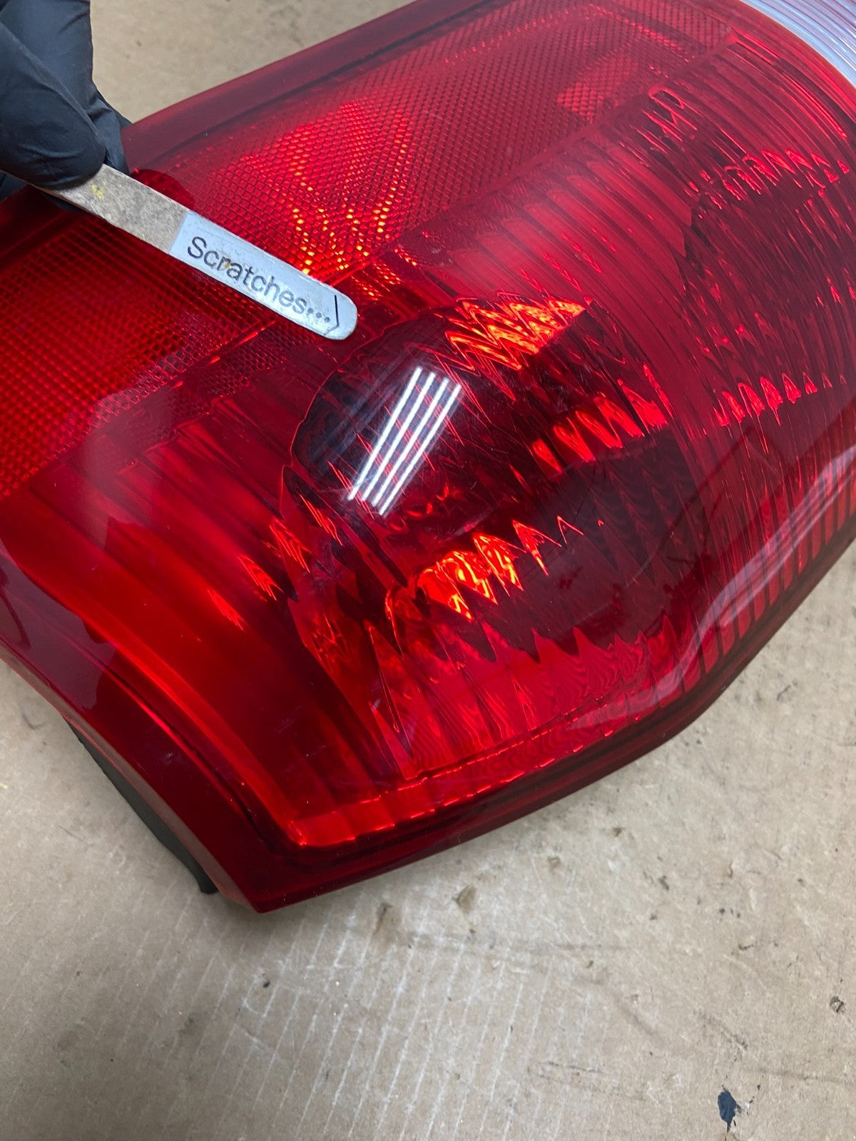 2004 to 2007 Saturn Vue Right Passenger Rh Side Tail Light Oem AC3227 DW3
