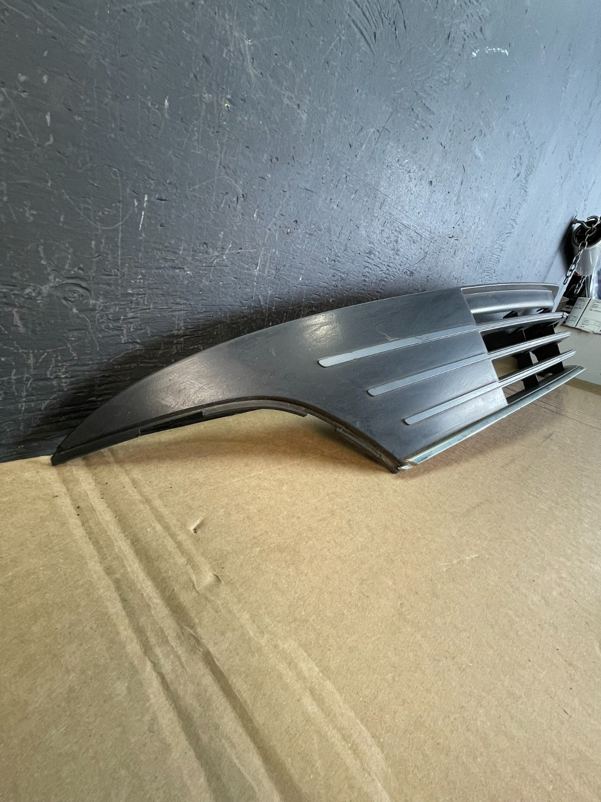 2013 to 2019 Lincoln MKT Lower Bumper Fog Light Grill Grille AC9971 DG2