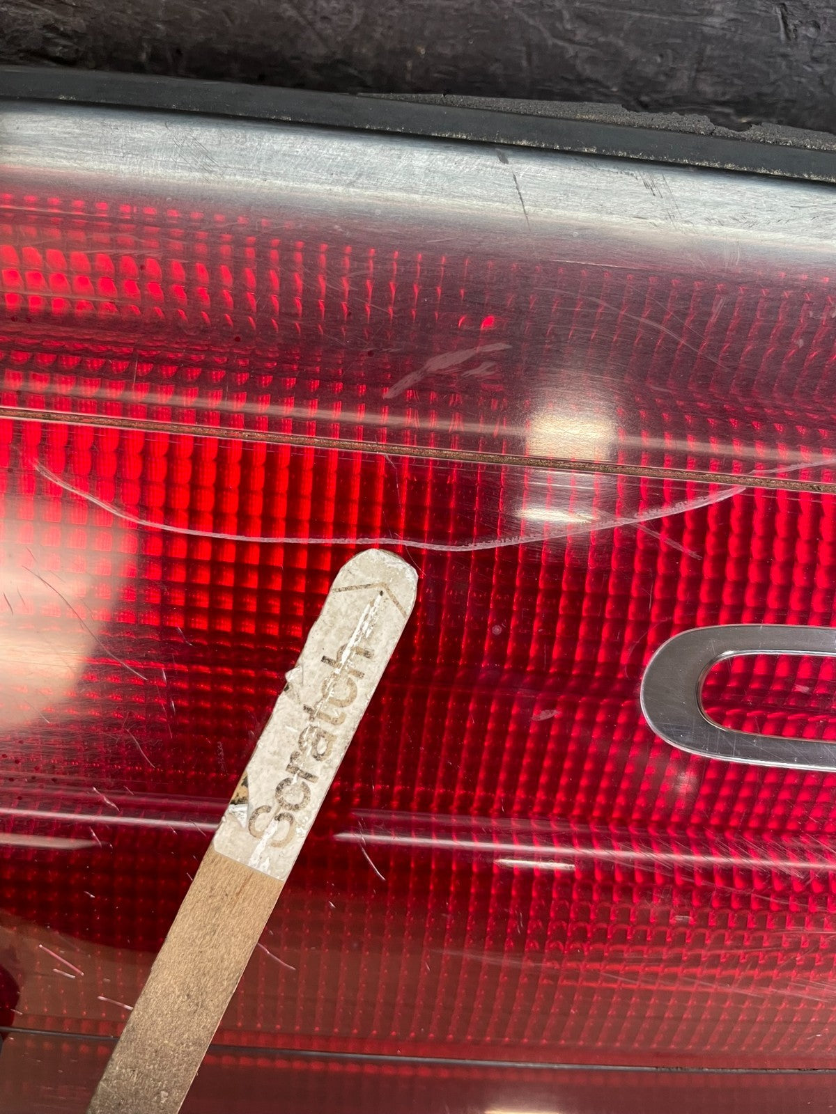 1992 1993 1994 Toyota Camry Center Trunk Rear Tail Light AF5220 DG3