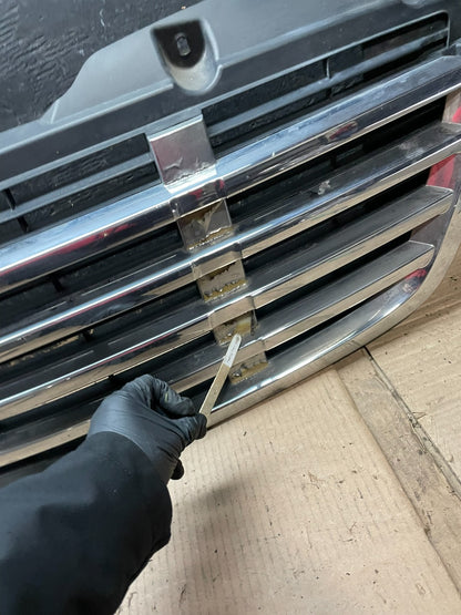 2009 to 2011 Freightliner Sprinter Front Upper Chrome Grill Grille W4652 DG8