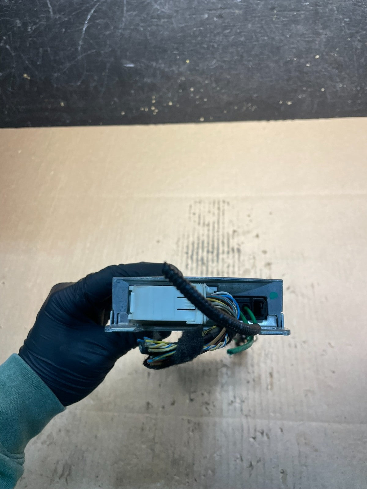 2009 to 2011 Bmw Bluetooth  Control Module Computer Telematics OEM u9226 DG4