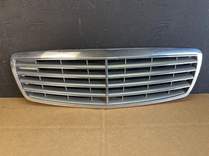 2003 to 2006 Mercedes Benz E-Class Front Upper Grill Grille AE0811 DG0