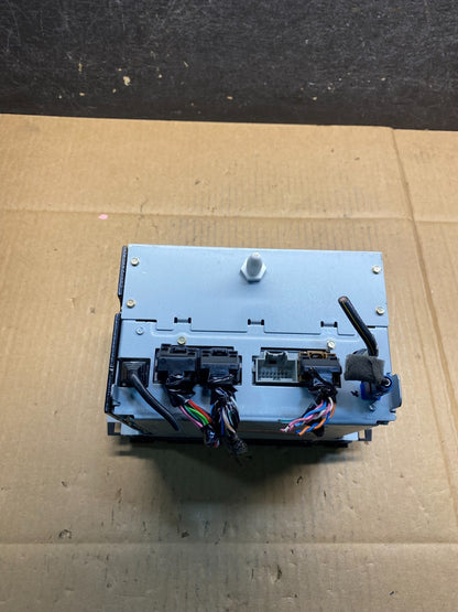 2010 to 2012 Buick Enclave Radio Stereo CD Player Screen Display ai9945 DG5