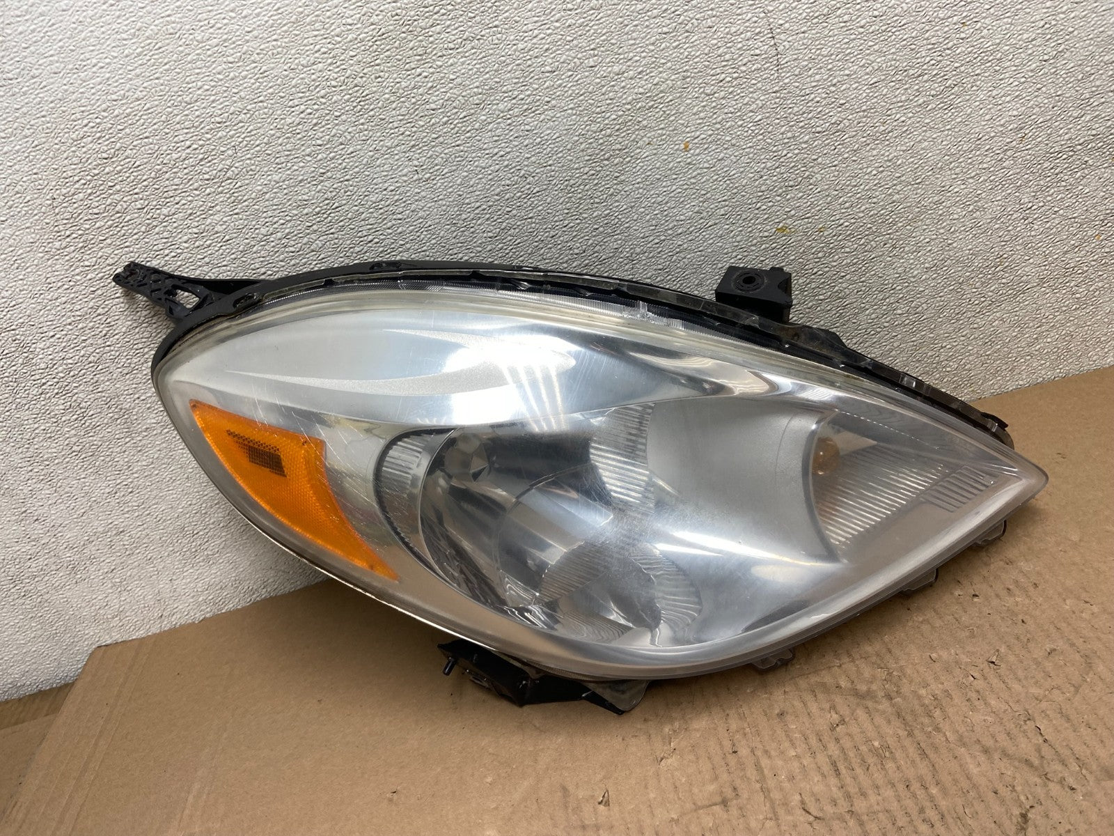 2012 2013 2014 Nissan Versa Sedan Headlight Right Passenger Rh AB6015 DW0