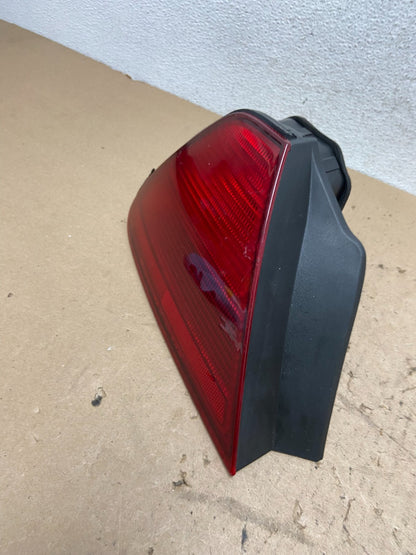 1998 - 2002 Honda Accord Coupe 2-door Left Driver LH Tail Light AG43881