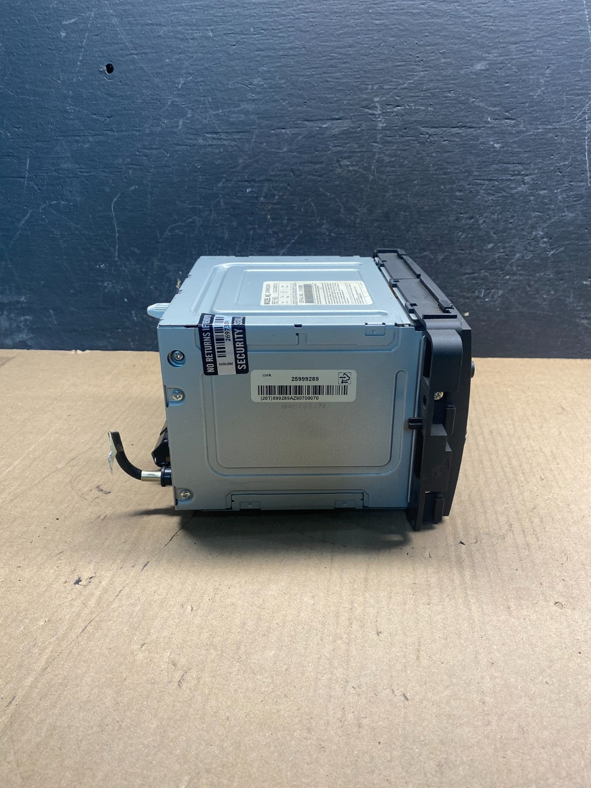 2009 to 2011 GMC Acadia Radio AM/FM CD Player Radio ae7699 DG2