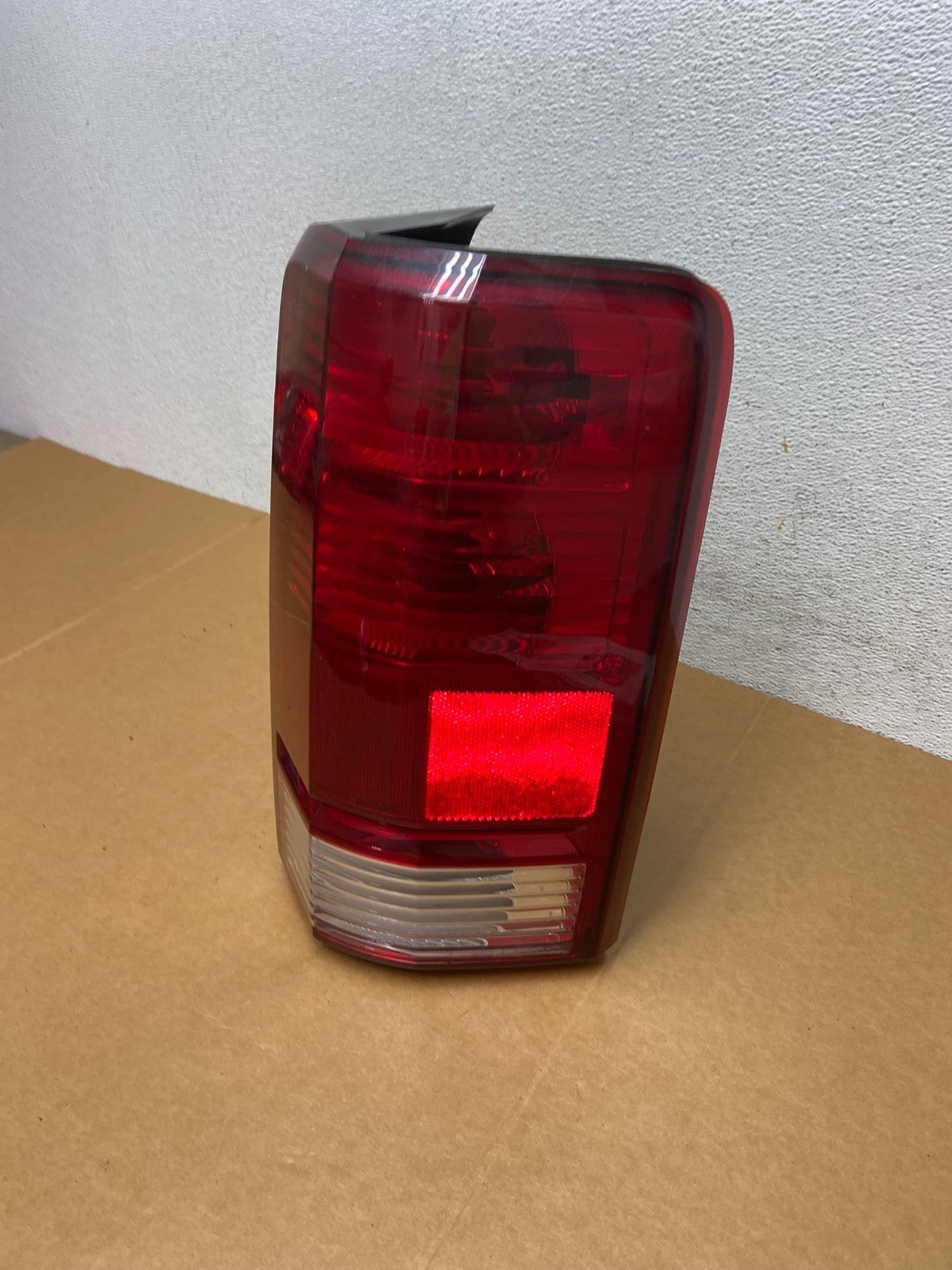 2007-2011 Dodge Nitro Tail Light Right Passenger Rh Side AD8862 DW1