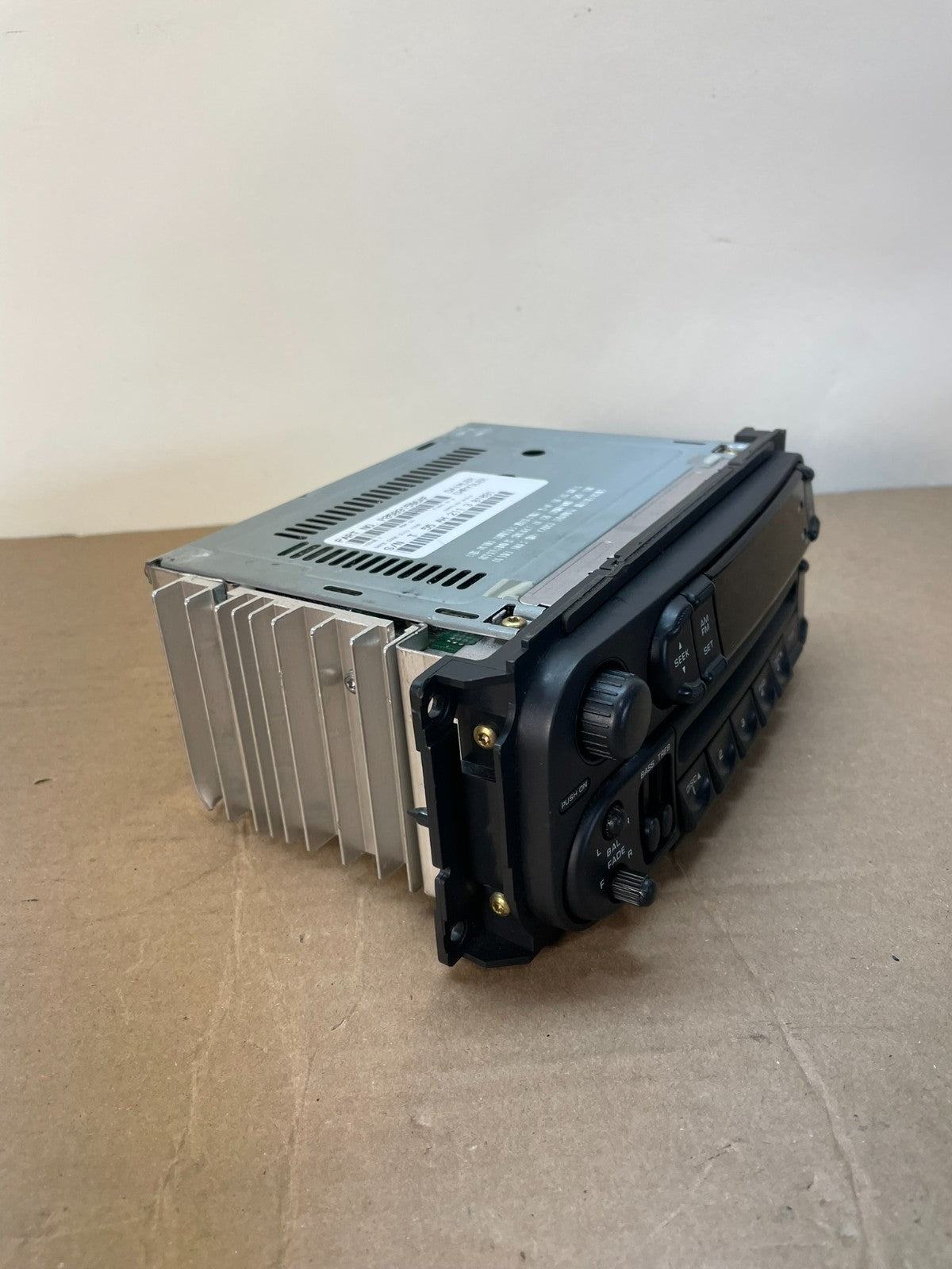 2002 - 2006 Chrysler Dodge Jeep Ram Radio CD Player AM/FM Receiver AI0530 DG1