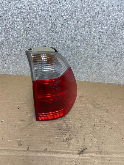 2004 2005 2006 BMW E53 X5 Right Passenger Rh Side Tail Light Oem AB4727 LK2