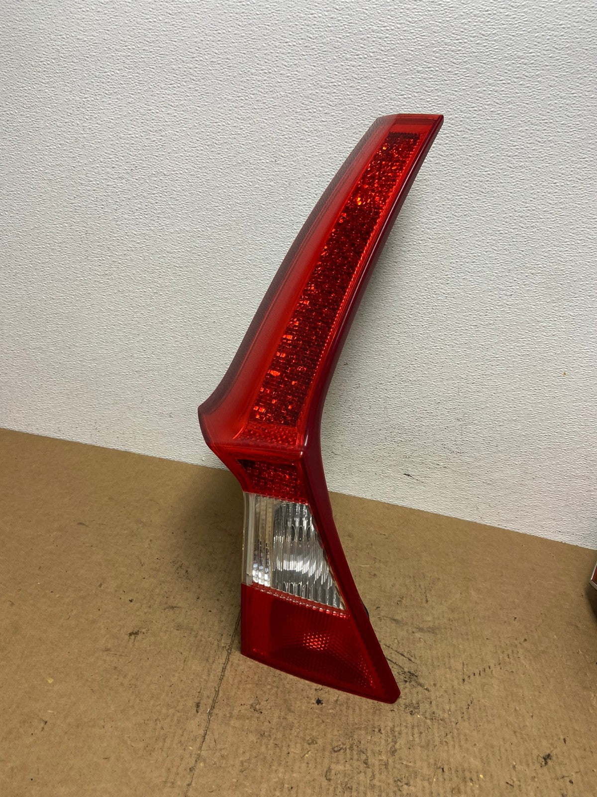 2008 to 2013 Volvo XC70 V70 Left Driver Tail Light Upper Oem AC3656 LK0