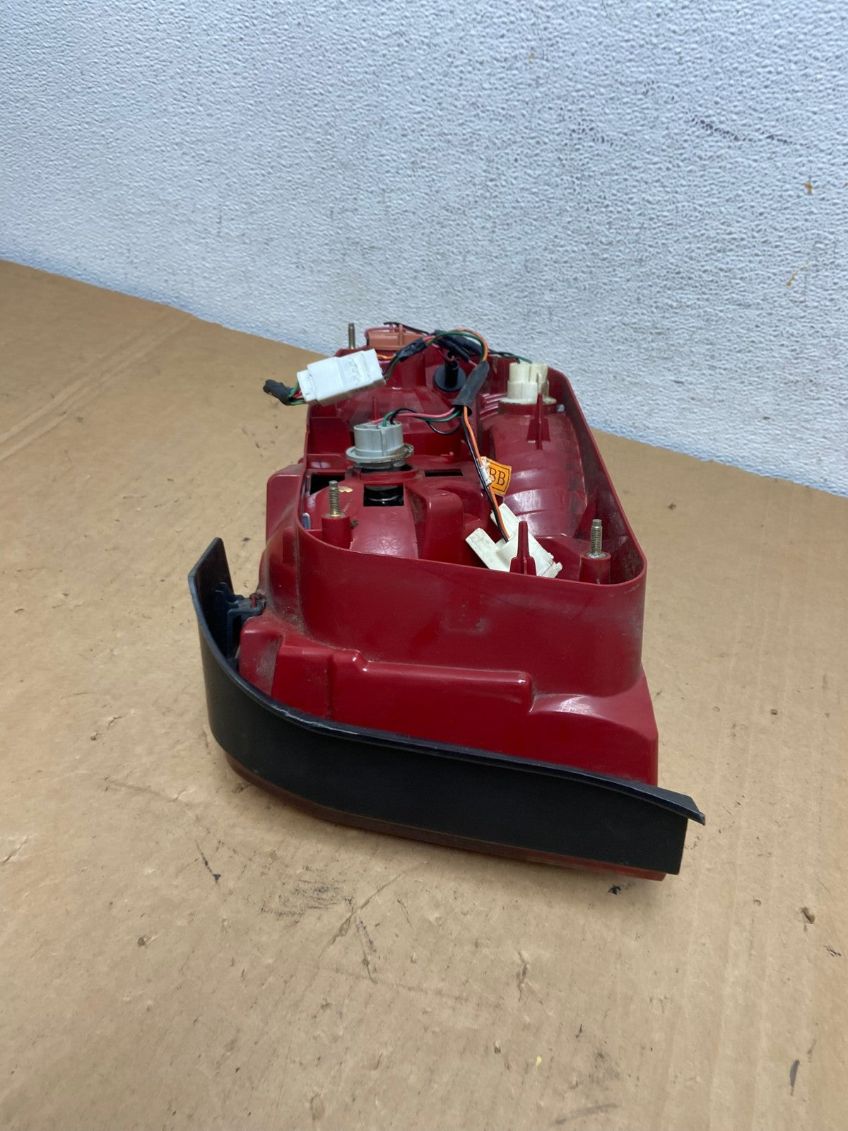 2002 to 2005 Hyundai Sonata Left Driver Lh Side Tail Light AD2792 LK8