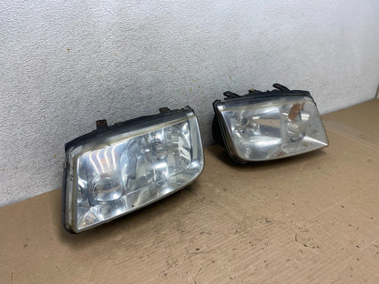 2002 to 2004 Volkswagen Jetta Left+Right Headlights AI0908 DW2