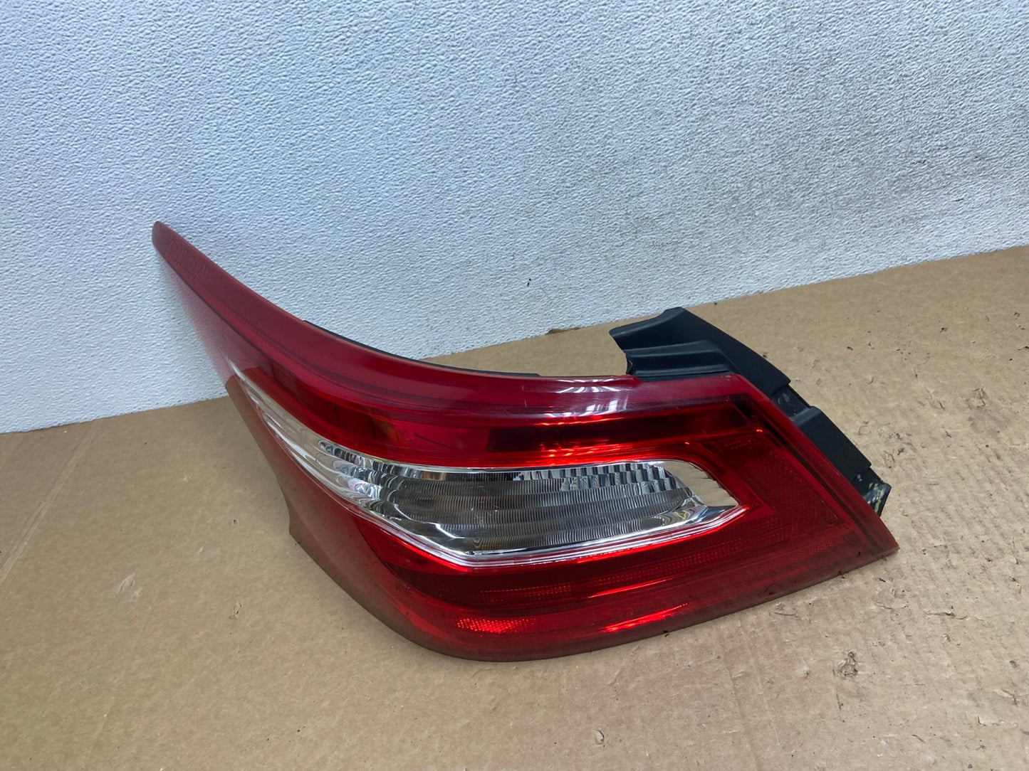 2016 2017 2018 Nissan Altima Left Driver LH Side Tail Light AG1072 LK1