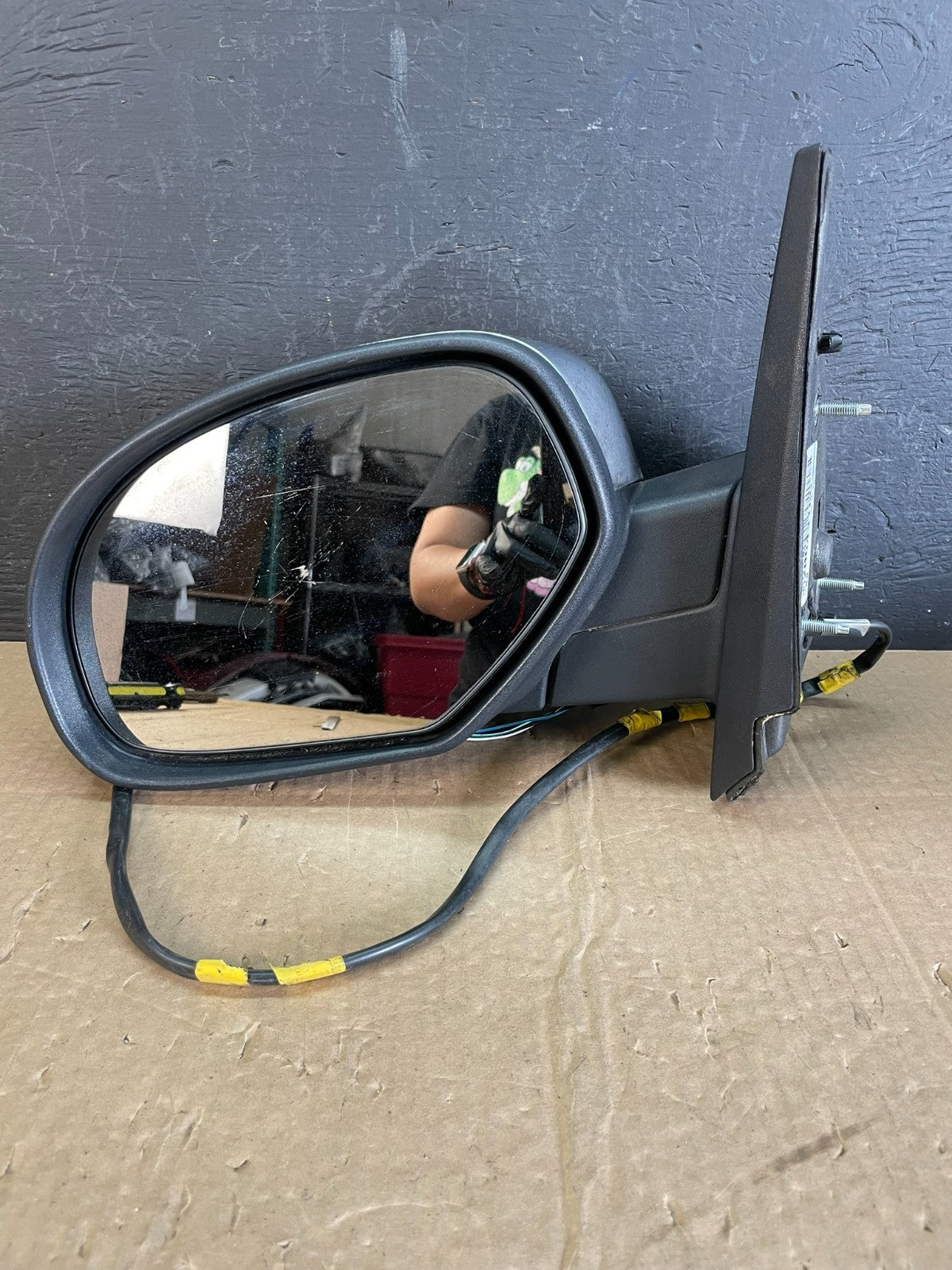 2010-2013 Chevrolet Tahoe Silverado Suburban Left Door Mirror AC9866 DW3