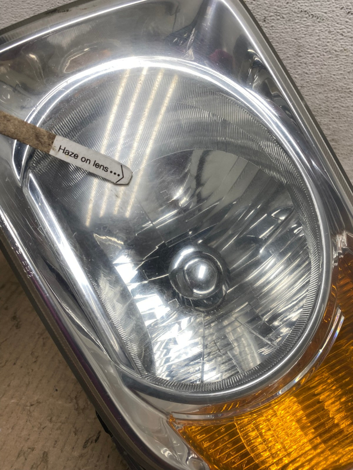 2003 to 2006 Honda Element Left Driver Lh Side Headlight AE8869 LK4