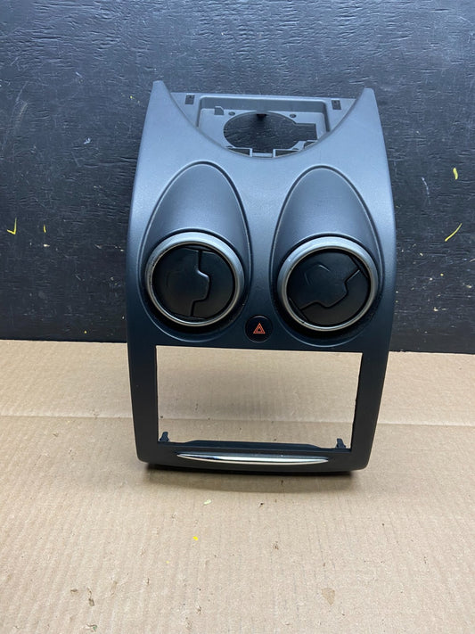 2011 to 2015 Nissan Rogue Dash Upper Center Radio Bezel Trim u5940 DG0