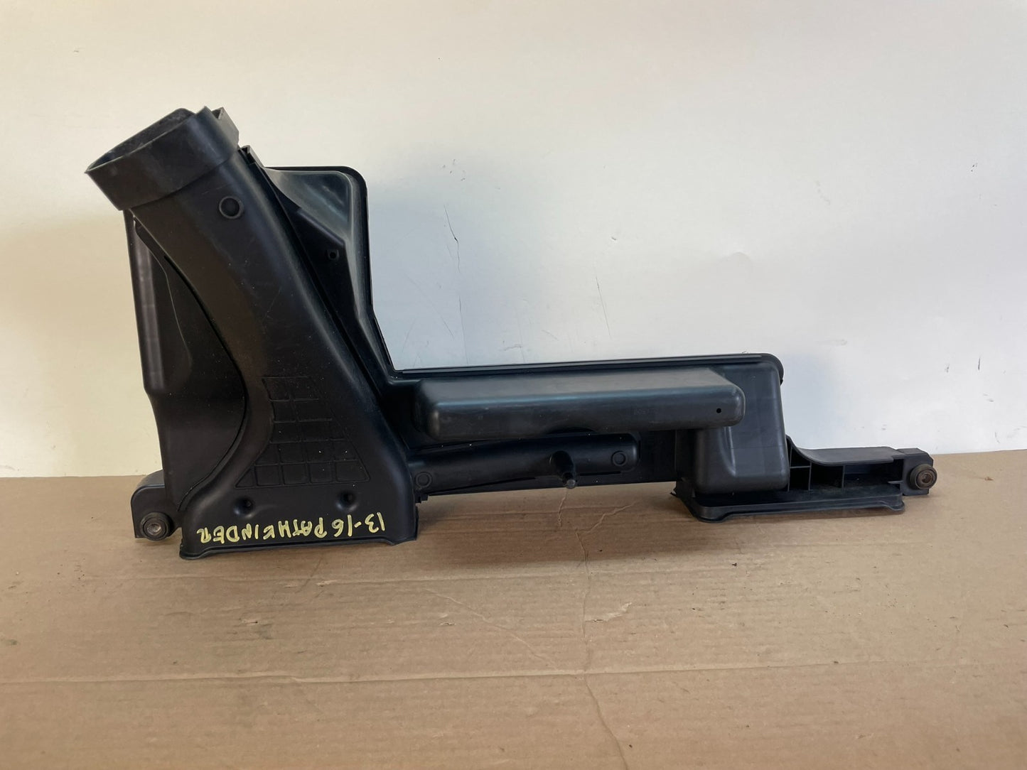 2013 to 2016 Nissan Pathfinder Upper Air Intake Duct AG9937 DW4