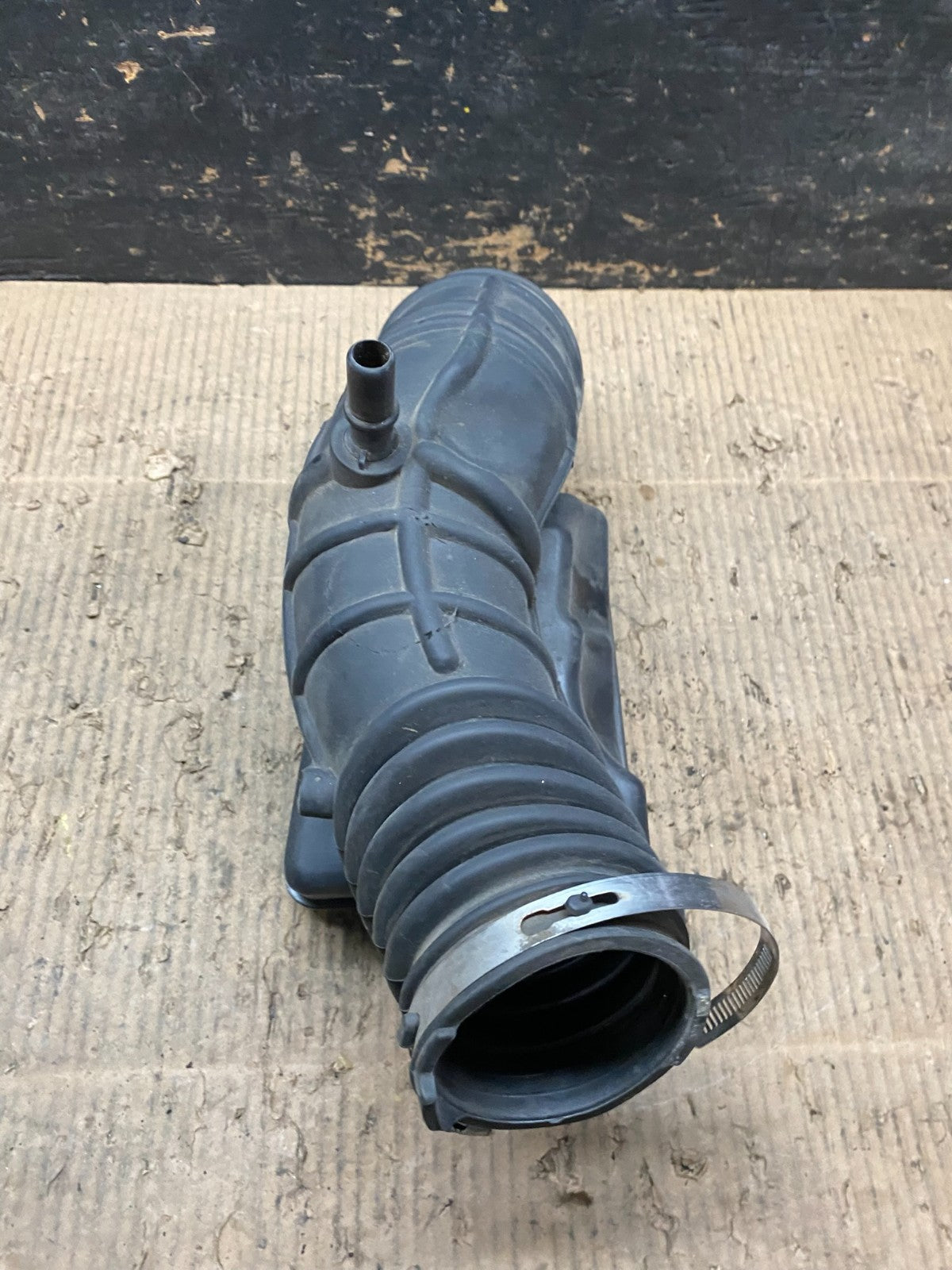 2009-2012 Ford Flex Taurus Lincoln Mks Air Hose  Duct Tube OEM t9796 DG7