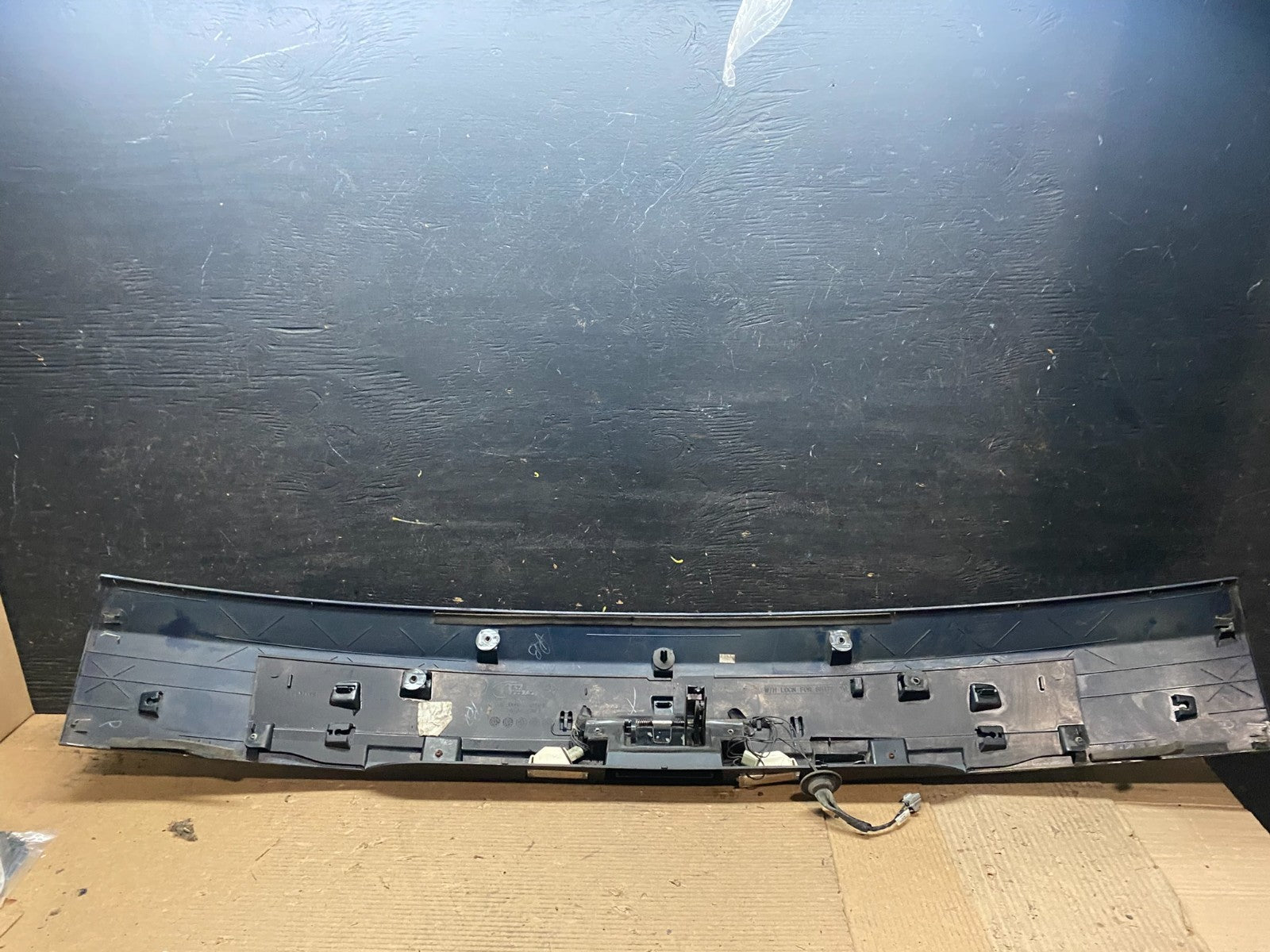 2011-2018 Dodge Grand Caravan Black Rear Tail Gate Trim Molding Panel v7169 DG7
