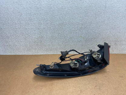 1997 - 1998 Lincoln Mark VIII 8 Left Driver LH Side Tail Light Oem R3606 DW4