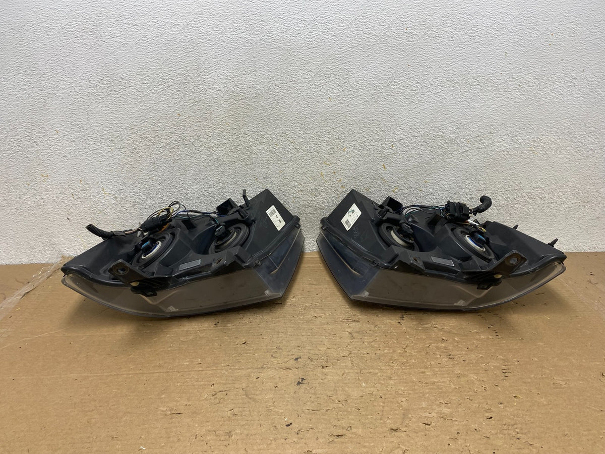 2007 to 2013 Chevrolet Suburban Tahoe Left+Right Set Headlights AH9230 DW11