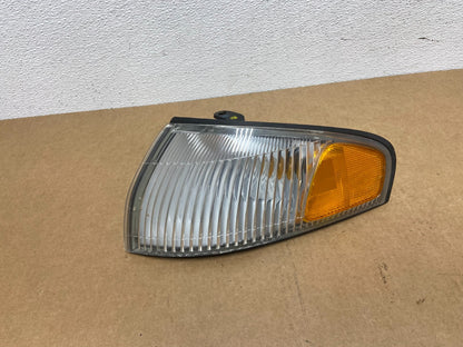 1996 to 1998 Mazda MPV Front Left Driver LH Side Turn Signal AC1700 DG0