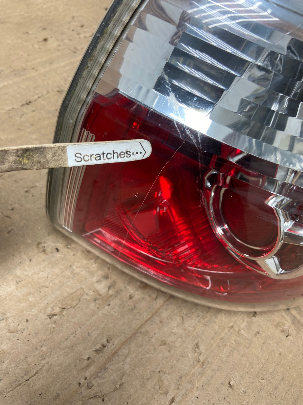 2007 to 2012 GMC Acadia Halogen Tail Light Right Passenger RH Side AE9346 LK3