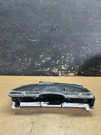 2001-2002 Ford Econoline E250 E350 Van Speedometer Instrument Cluster AA9261 DG2