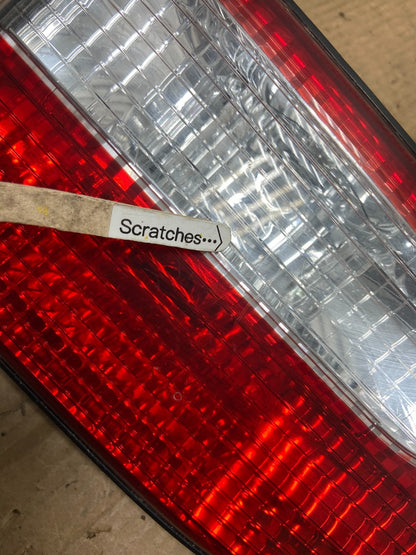 2001 - 2003 Toyota Sienna Right Passenger Rh Side Inner Tail Light OEM AA66393