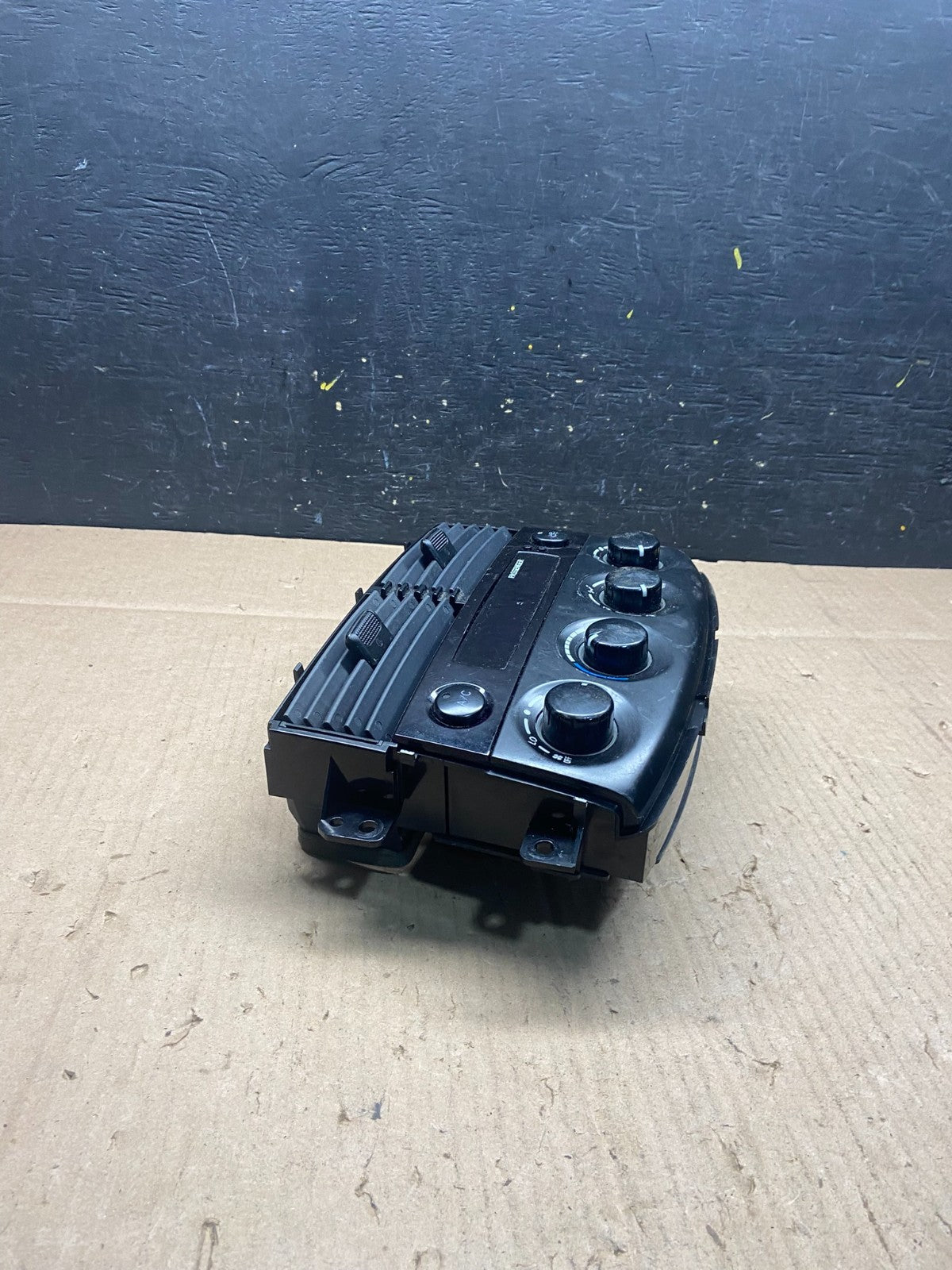 2004-2005 Toyota Sienna A/C Climate Heater Temperature Control Air Vent q0788 DG2