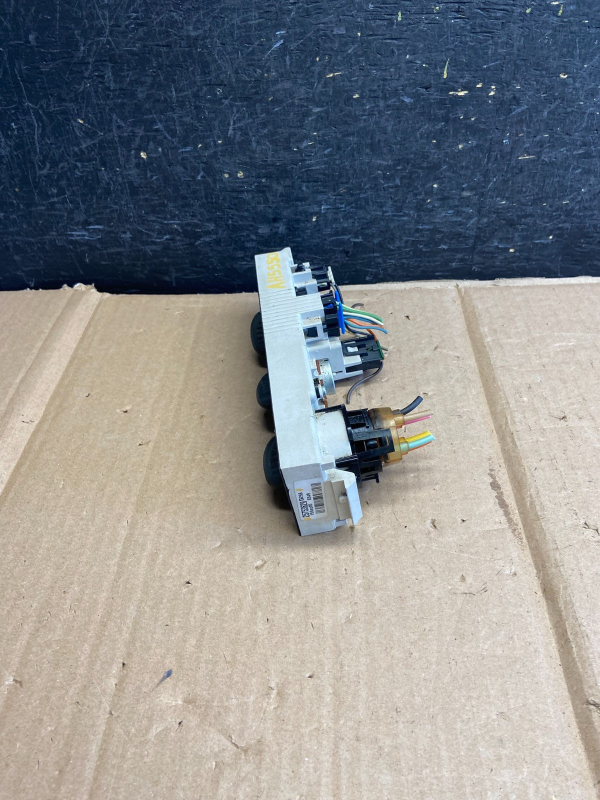 2001 - 2007 GMC Chevrolet Express 1500 Climate Control A/C AH5550 DW2
