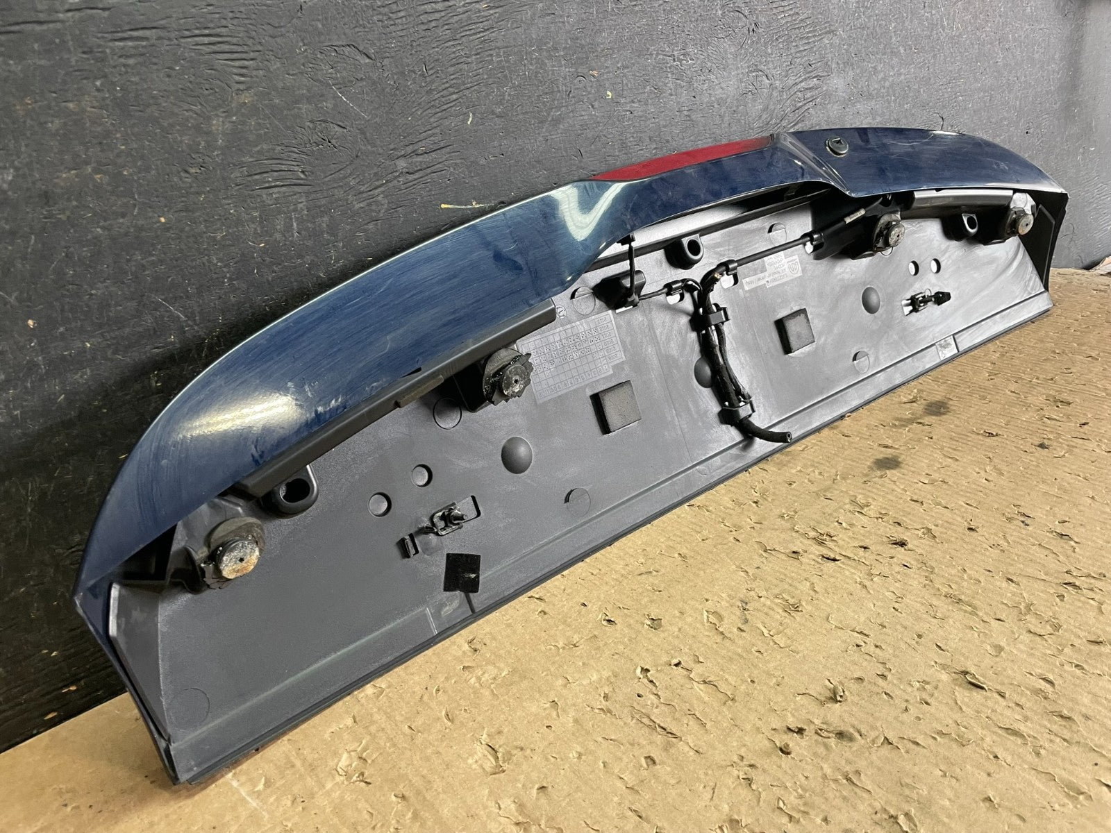 2011 to 2013 Jeep Grand Cherokee Rear Spoiler Wing OEM  Z5621 DG12