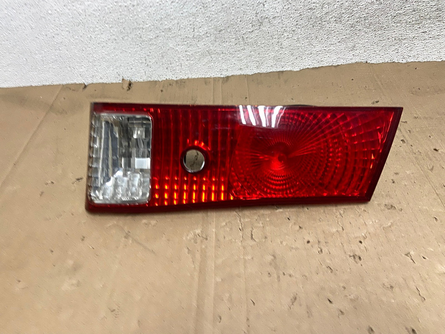 2000-2001 Toyota Camry Tail Light Right Passenger Rh Side Inner AE9218 LK0