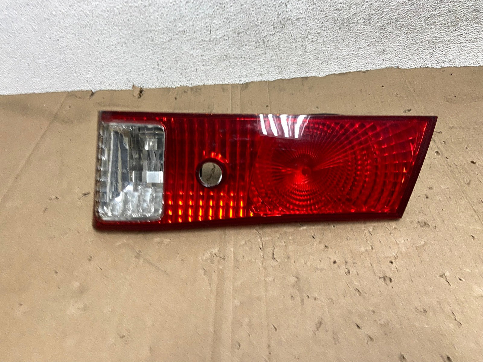 2000-2001 Toyota Camry Tail Light Right Passenger Rh Side Inner AE9218 LK0