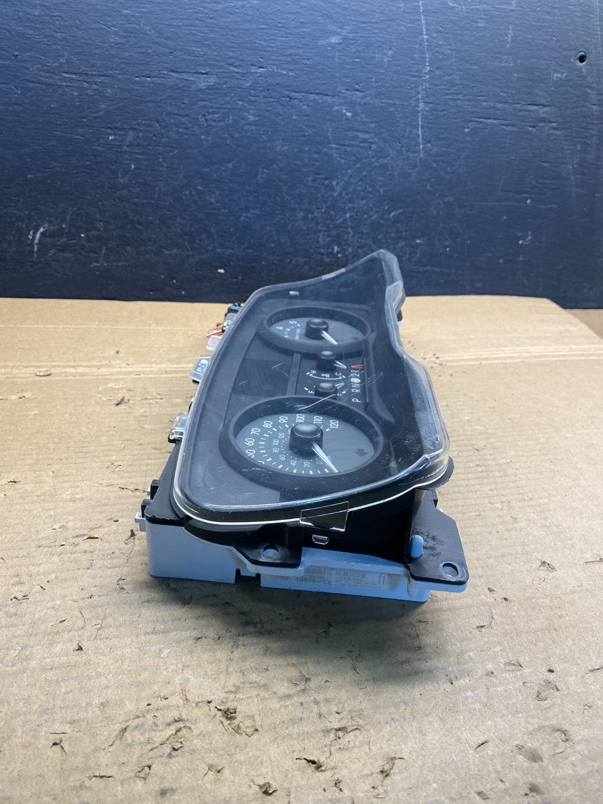 2009 to 2010 Mercury Marquis Speedometer Cluster Gauge AD6587 DG2