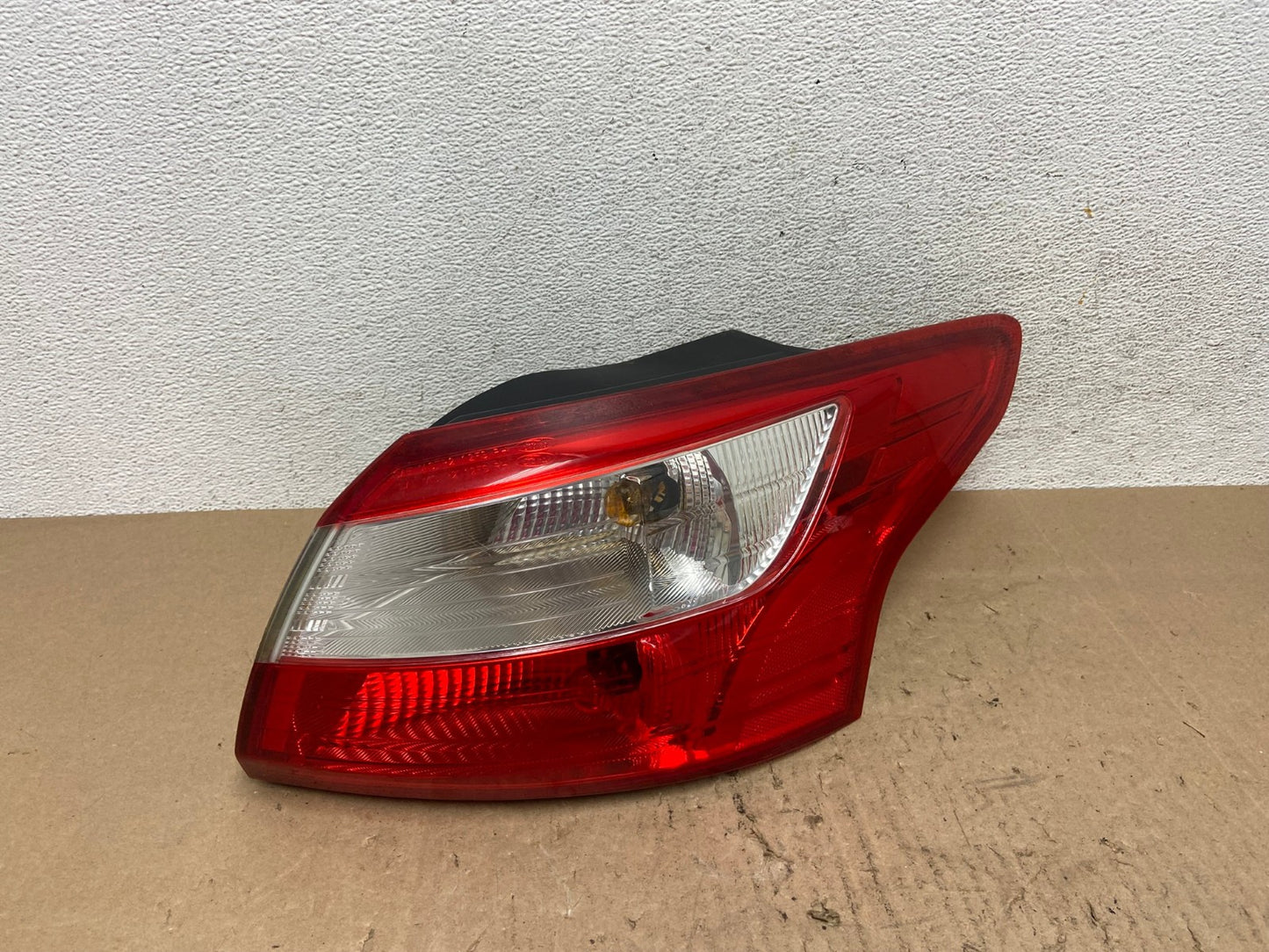 2012 2013 2014 Ford Focus Sedan Right Passenger Rh Side Tail Light AE6562 LK0
