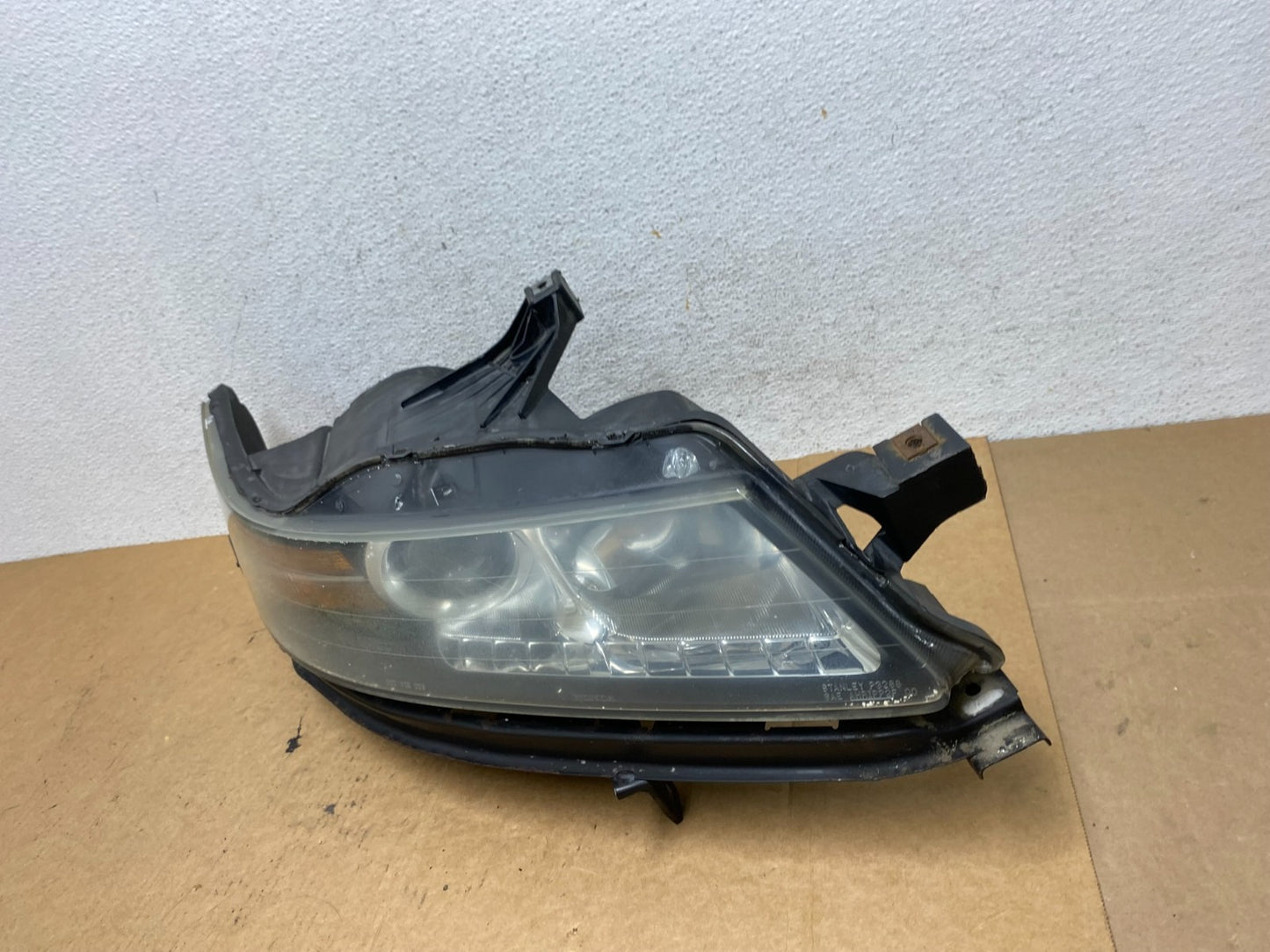 2004 2005 2006 Acura TL Headlight Right Passenger Side Xenon HID AE3247 DW1
