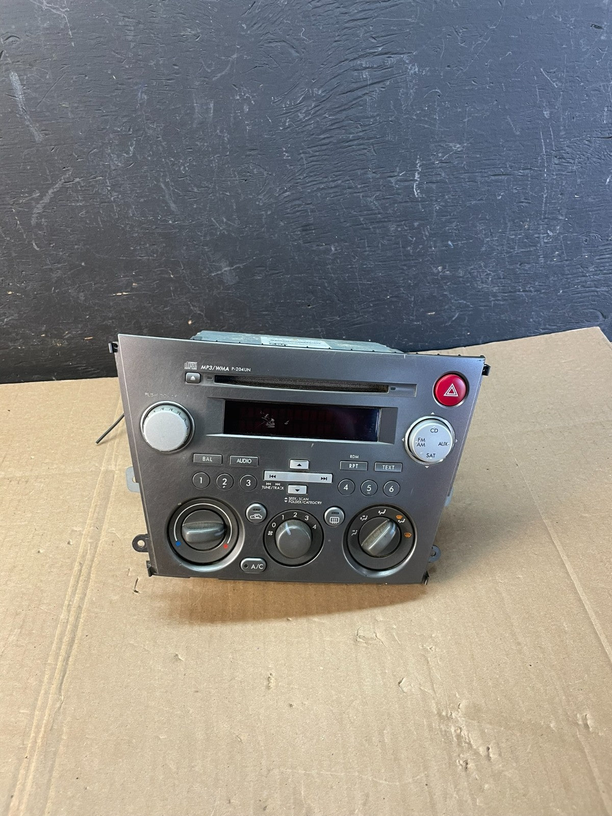 2007-2009 Subaru Legacy Outback Radio CD Player Casette Climate Control AC22620