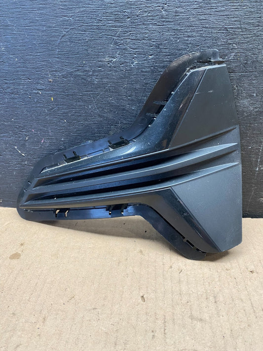 2019 to 2021 BMW M3 G20 318d 320d 320dX 320i Left Side Bumper Trim C23360