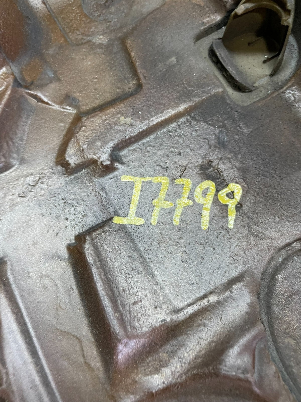 2008 to 2010 Toyota Highlander Top Engine Cover Lid i7799 OEM DG9